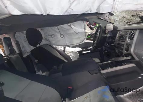 2013 Ford F-250 Xlt z USA, uszkodzony, nr VIN 1FT7X2BT4DEA21309